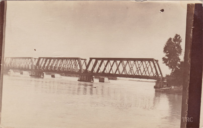 Unidentified covered bridge photo